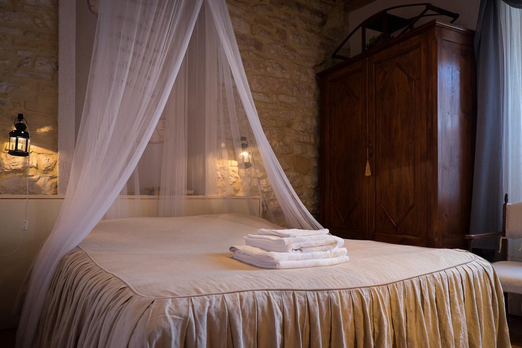 Appartamenti Turistici Vicolo S. Chiara Sassoferrato 外观 照片