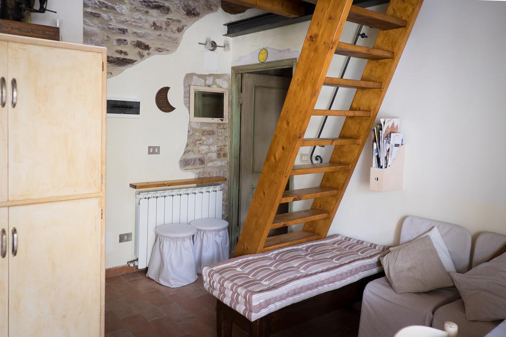Appartamenti Turistici Vicolo S. Chiara Sassoferrato 外观 照片