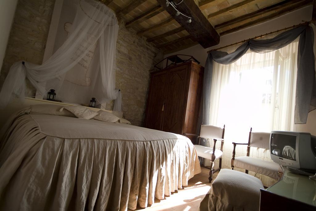Appartamenti Turistici Vicolo S. Chiara Sassoferrato 外观 照片