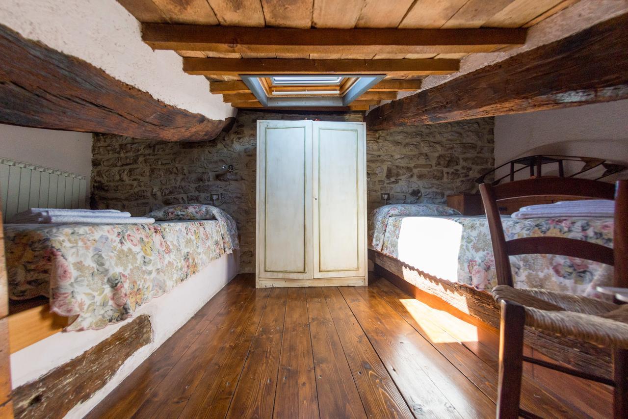 Appartamenti Turistici Vicolo S. Chiara Sassoferrato 外观 照片