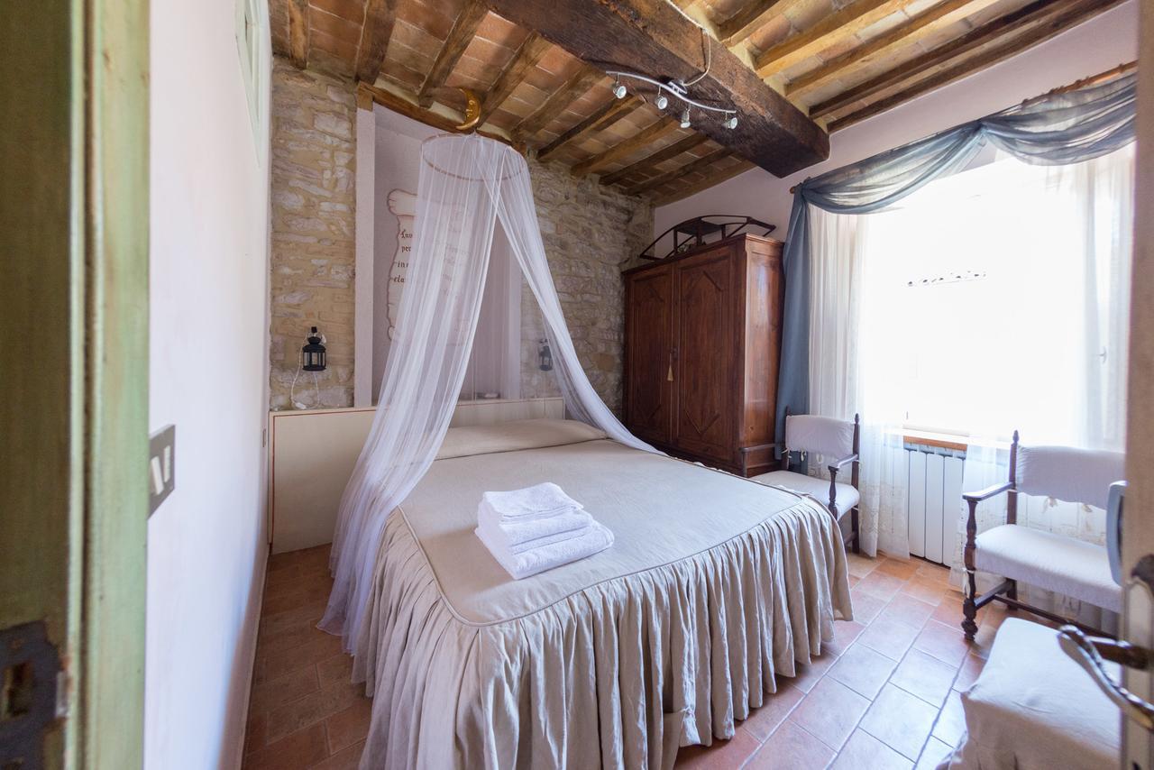 Appartamenti Turistici Vicolo S. Chiara Sassoferrato 外观 照片