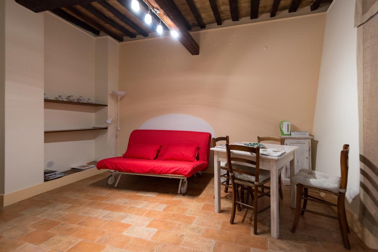 Appartamenti Turistici Vicolo S. Chiara Sassoferrato 外观 照片